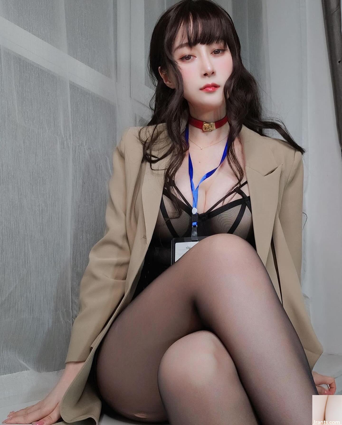 “Silver 81” Đường Bái có gương mặt ngọt ngào quá xinh đẹp và hút mắt (28P) - Ảnh 2