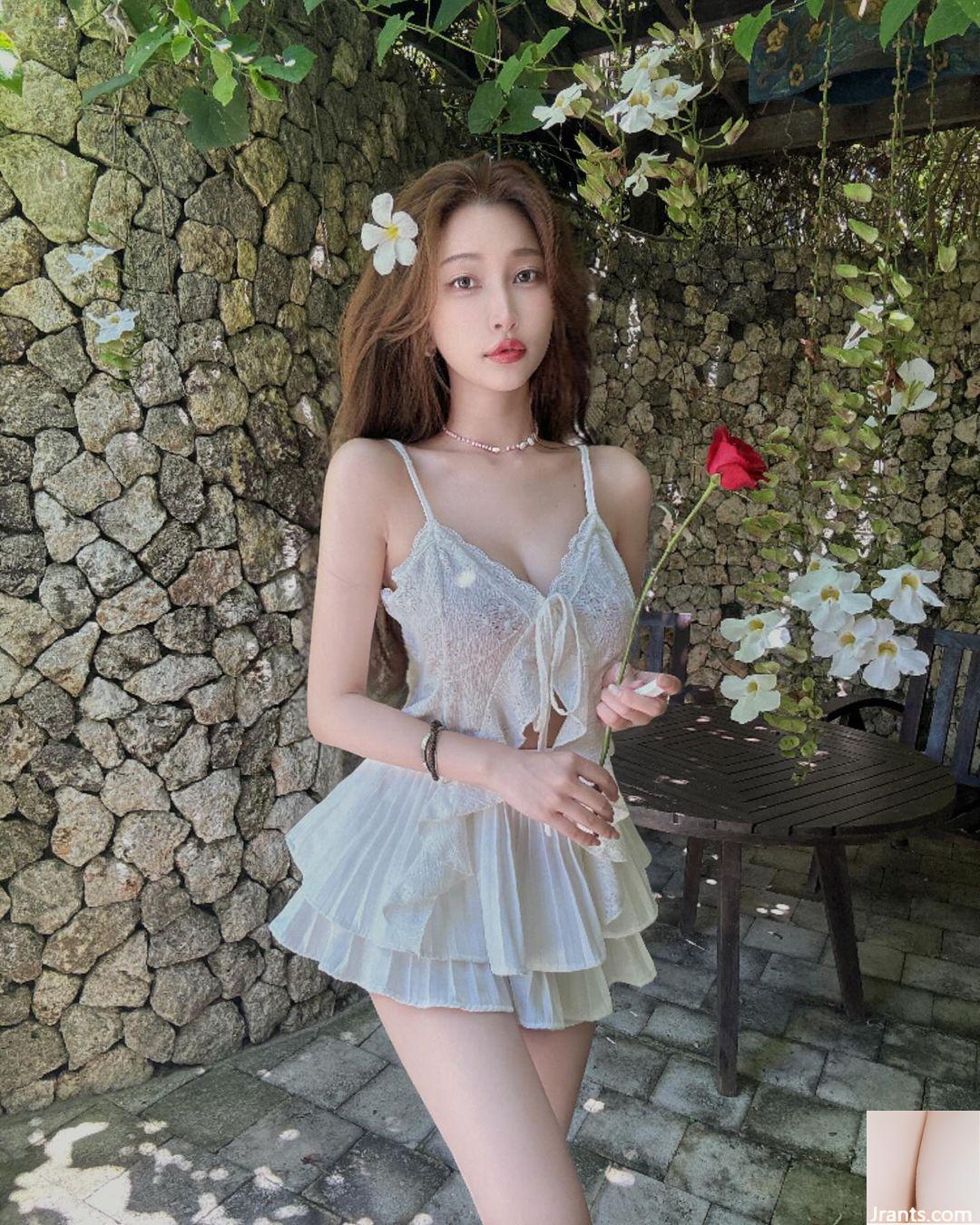 Vòng một gợn sóng và vòng eo săn chắc của cô gái ngực thanh lịch “NaNa Nanami” quá gợi cảm (43P)