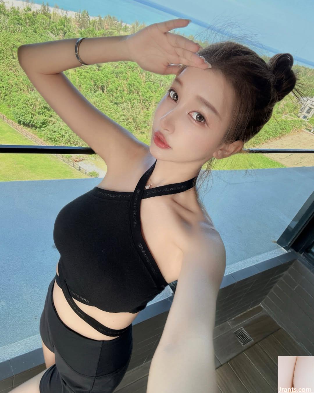 Vòng một gợn sóng và vòng eo săn chắc của cô gái ngực thanh lịch “NaNa Nanami” quá gợi cảm (43P) - Ảnh 27