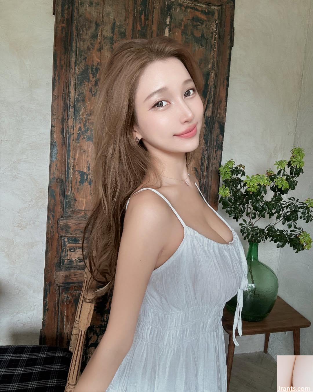 Vòng một gợn sóng và vòng eo săn chắc của cô gái ngực thanh lịch “NaNa Nanami” quá gợi cảm (43P) - Ảnh 28