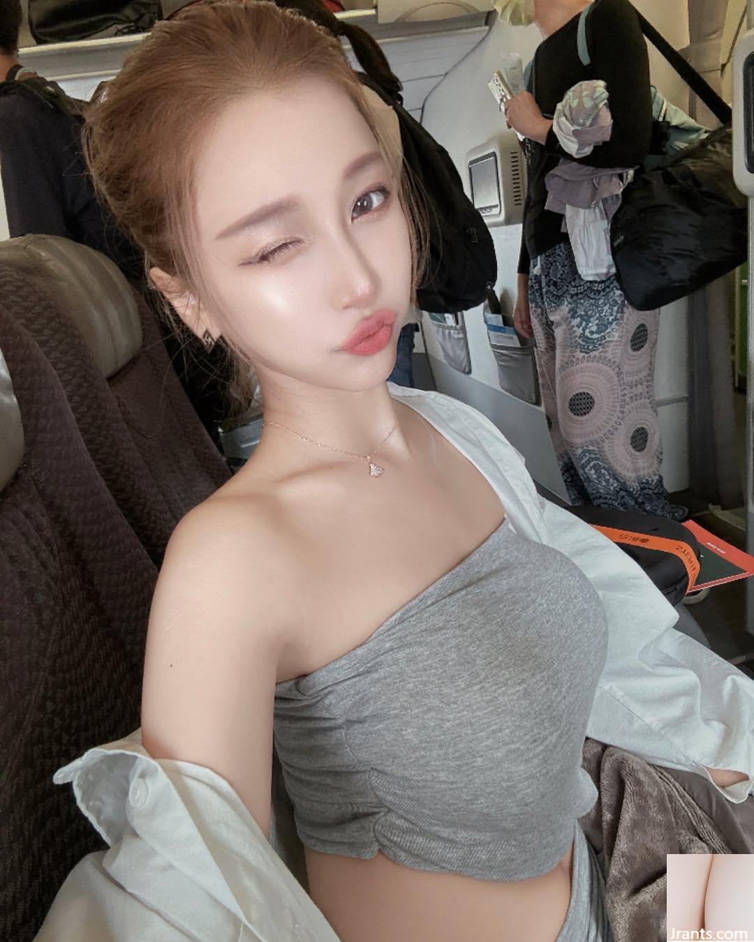 Vòng một gợn sóng và vòng eo săn chắc của cô gái ngực thanh lịch “NaNa Nanami” quá gợi cảm (43P) - Ảnh 30