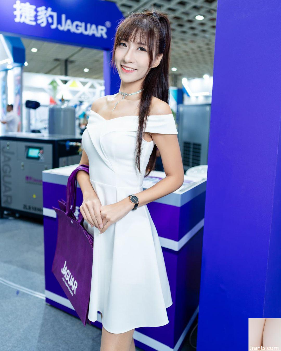 Tiểu quỷ nóng bỏng “Amy” ngực đẹp không cầm được máu mũi (19P) - Ảnh 11