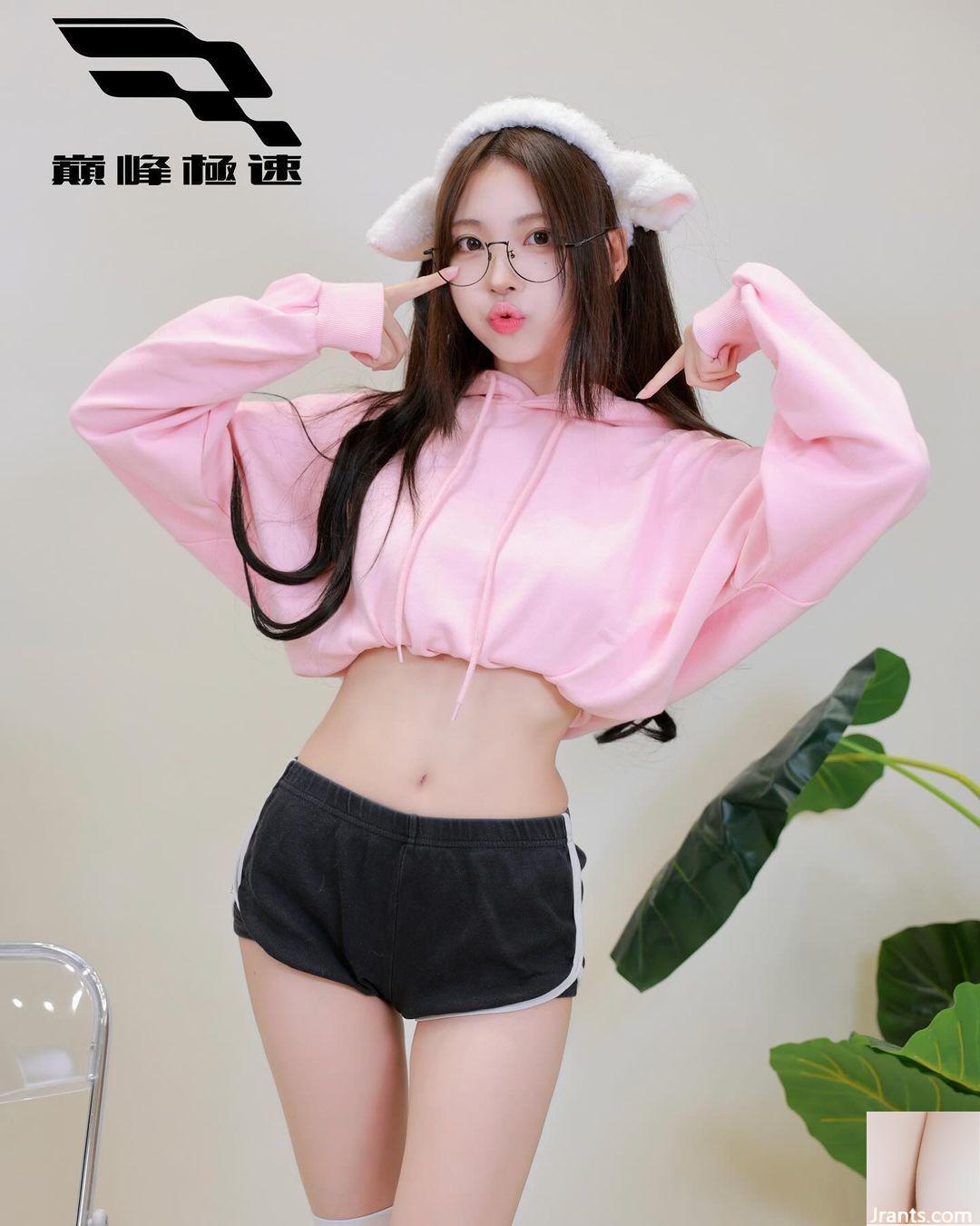 “Zhao Rabbit” có dáng người đẹp, khí chất gợi cảm và toát lên thần thái thần tiên (30P) - Ảnh 16