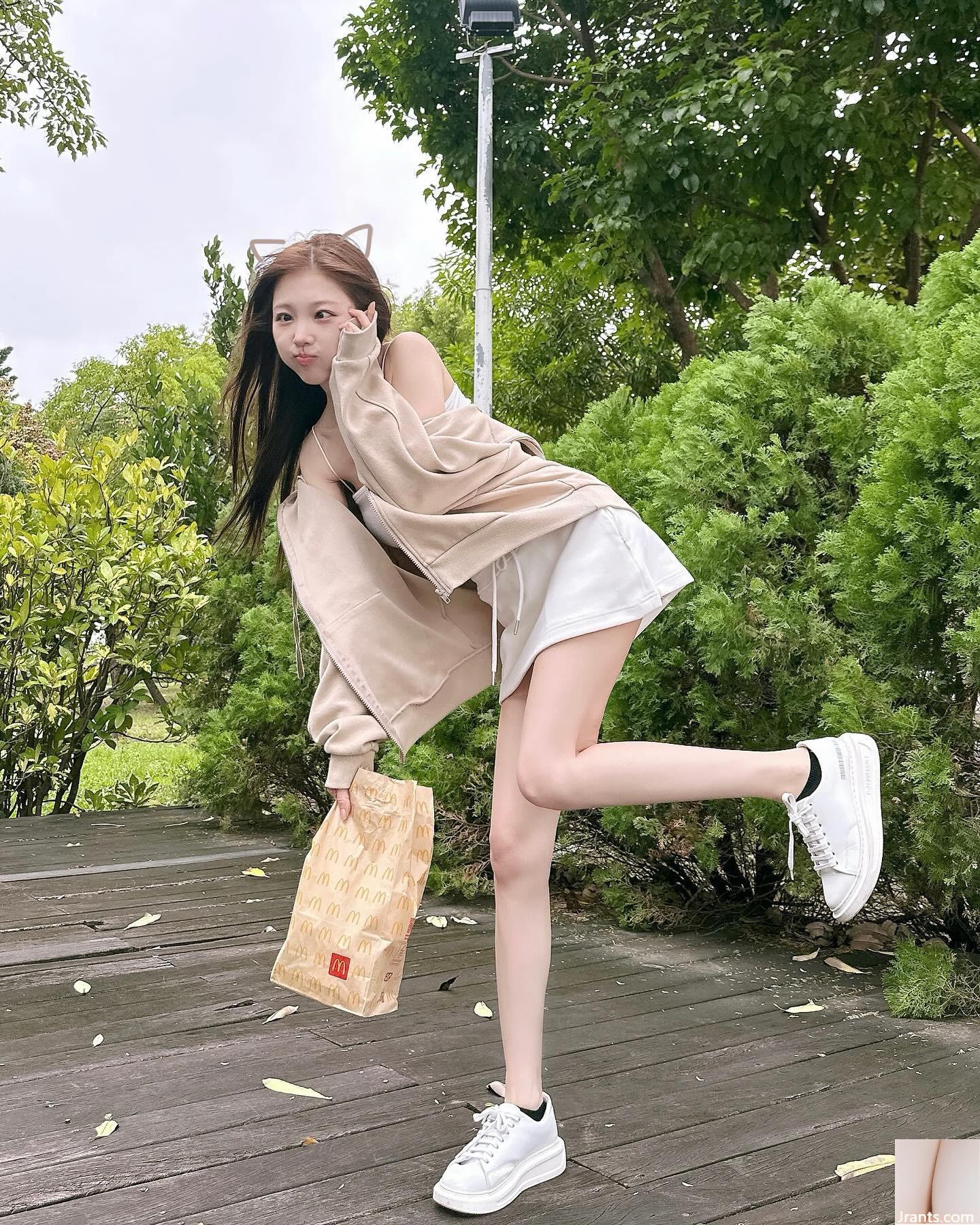 “Zhao Rabbit” có dáng người đẹp, khí chất gợi cảm và toát lên thần thái thần tiên (30P) - Ảnh 23