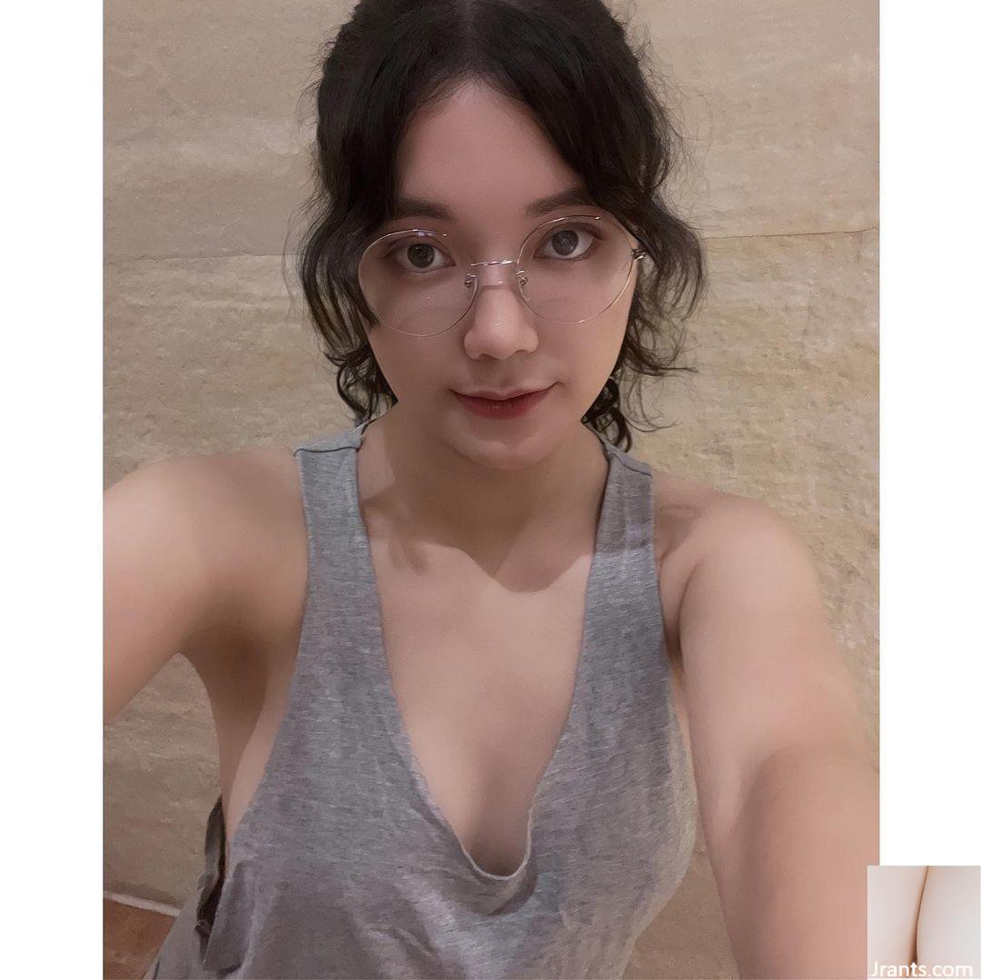 Thân hình nóng bỏng “Mao Mi-Catty” có cặp mông cong và ngoại hình xinh đẹp (45P) - Ảnh 40