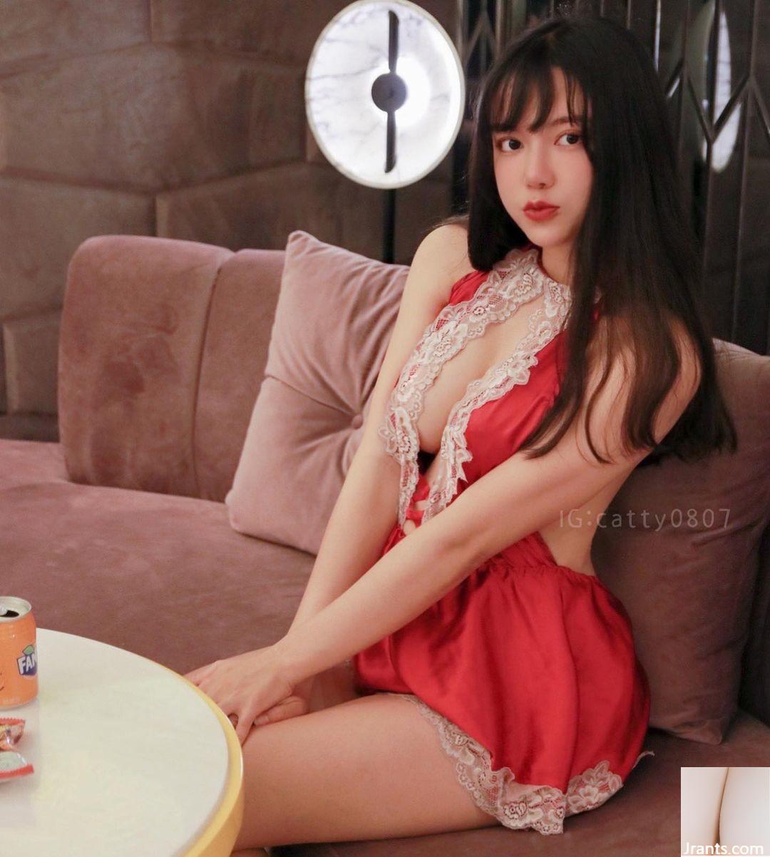 Thân hình nóng bỏng “Mao Mi-Catty” có cặp mông cong và ngoại hình xinh đẹp (45P) - Ảnh 9