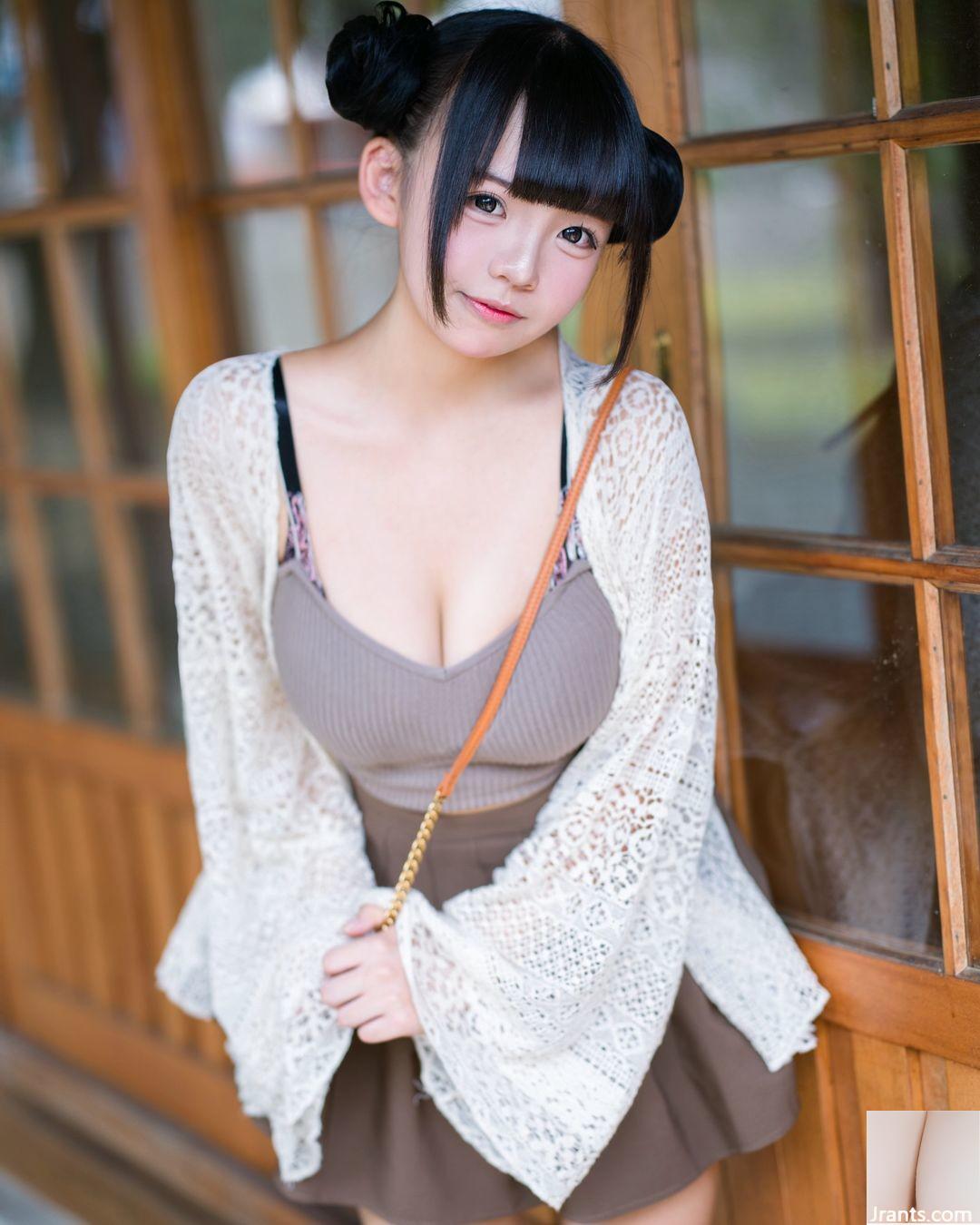 Cô gái nhà bên “Xiao Huân Mili” với bộ ngực trắng nõn, dịu dàng và xinh đẹp đang là tâm điểm của khán giả (21P)