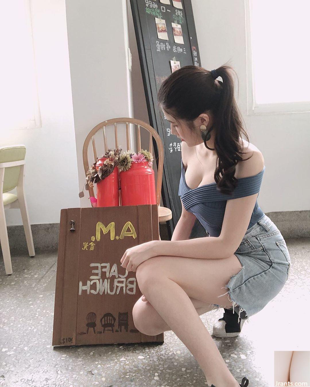 Pengpeng với vẻ ngoài thuần khiết và thân hình nóng bỏng (11P) - Ảnh 10