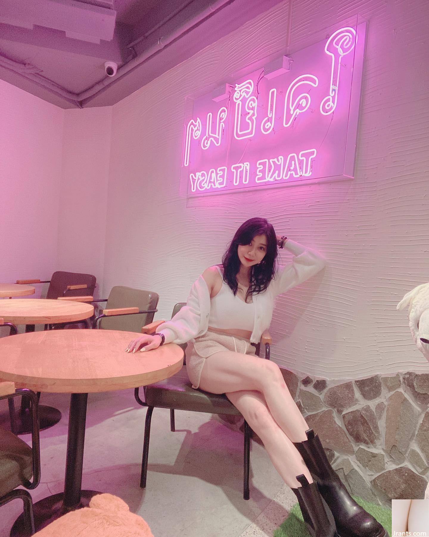 Vòng eo săn chắc của mỹ nhân vô song “Feng Ying” khiến cư dân mạng phải trầm trồ (18P) - Ảnh 8