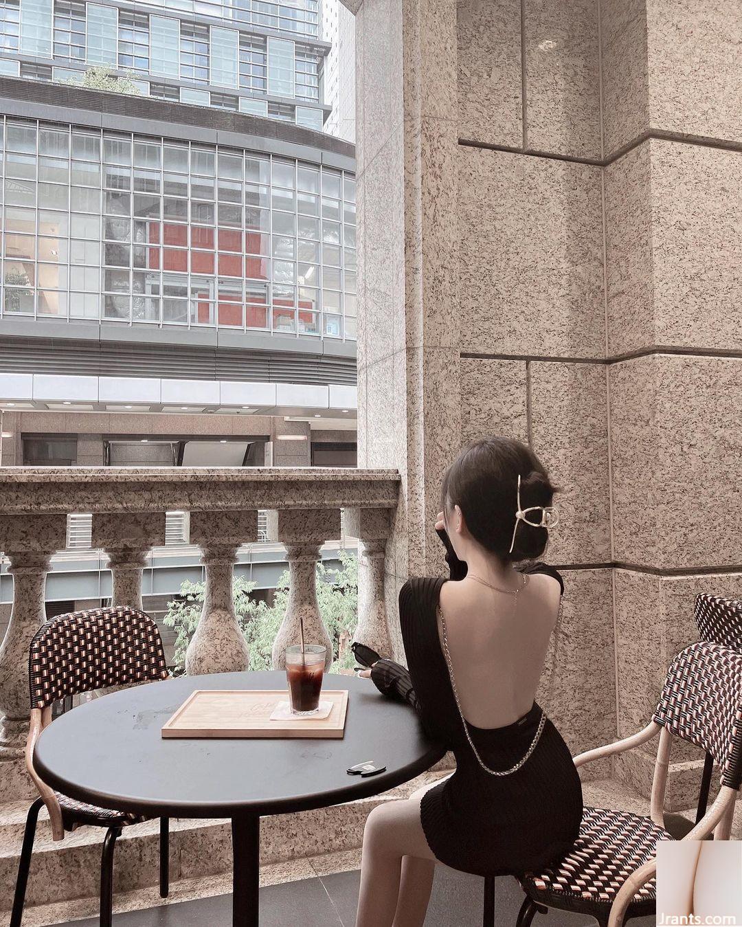 Vòng eo hoàn hảo của “Qianrong” với bộ ngực khủng và đẹp khiến người ta mê ngay lập tức (33P) - Ảnh 13