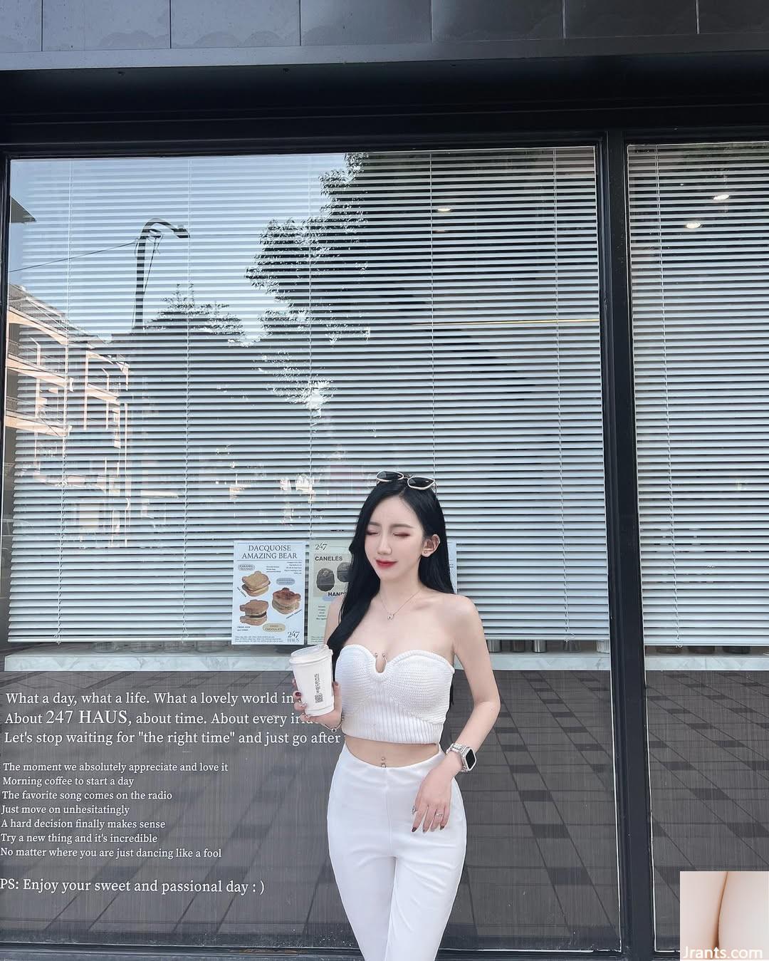 Vòng eo hoàn hảo của “Qianrong” với bộ ngực khủng và đẹp khiến người ta mê ngay lập tức (33P) - Ảnh 16