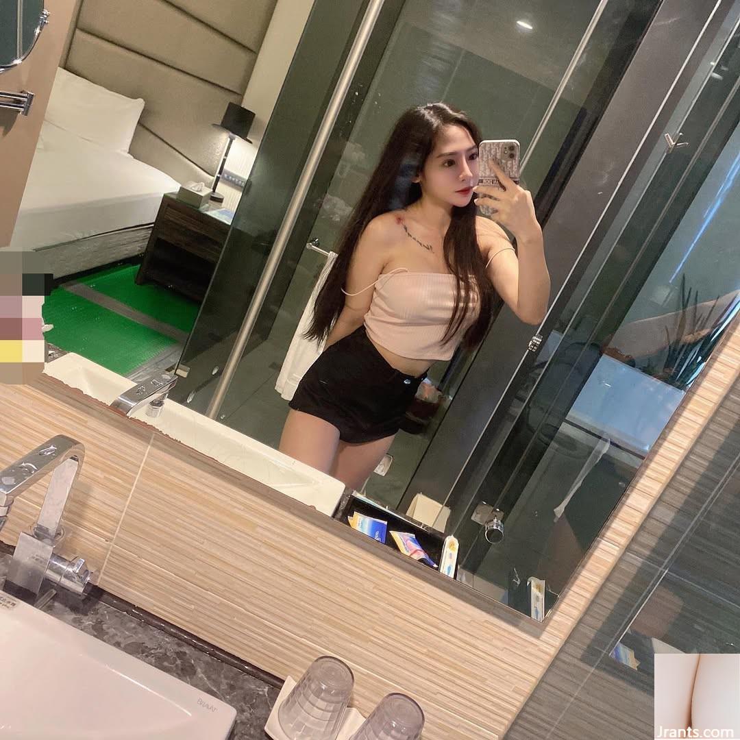 Vòng một đáng tự hào của “Philip” lộ hết (14P) - Ảnh 2