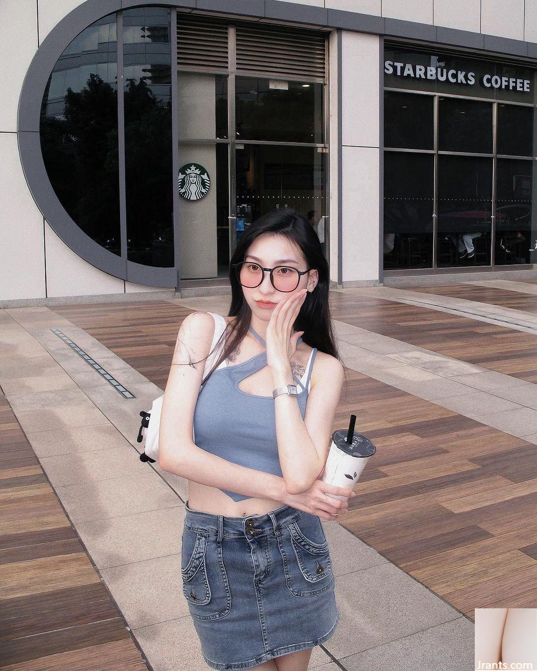 Cô nàng “Chu Chu Maisie” ngực tuyết dễ thương có dáng nóng bỏng đến mức phạm lỗi (30P) - Ảnh 26