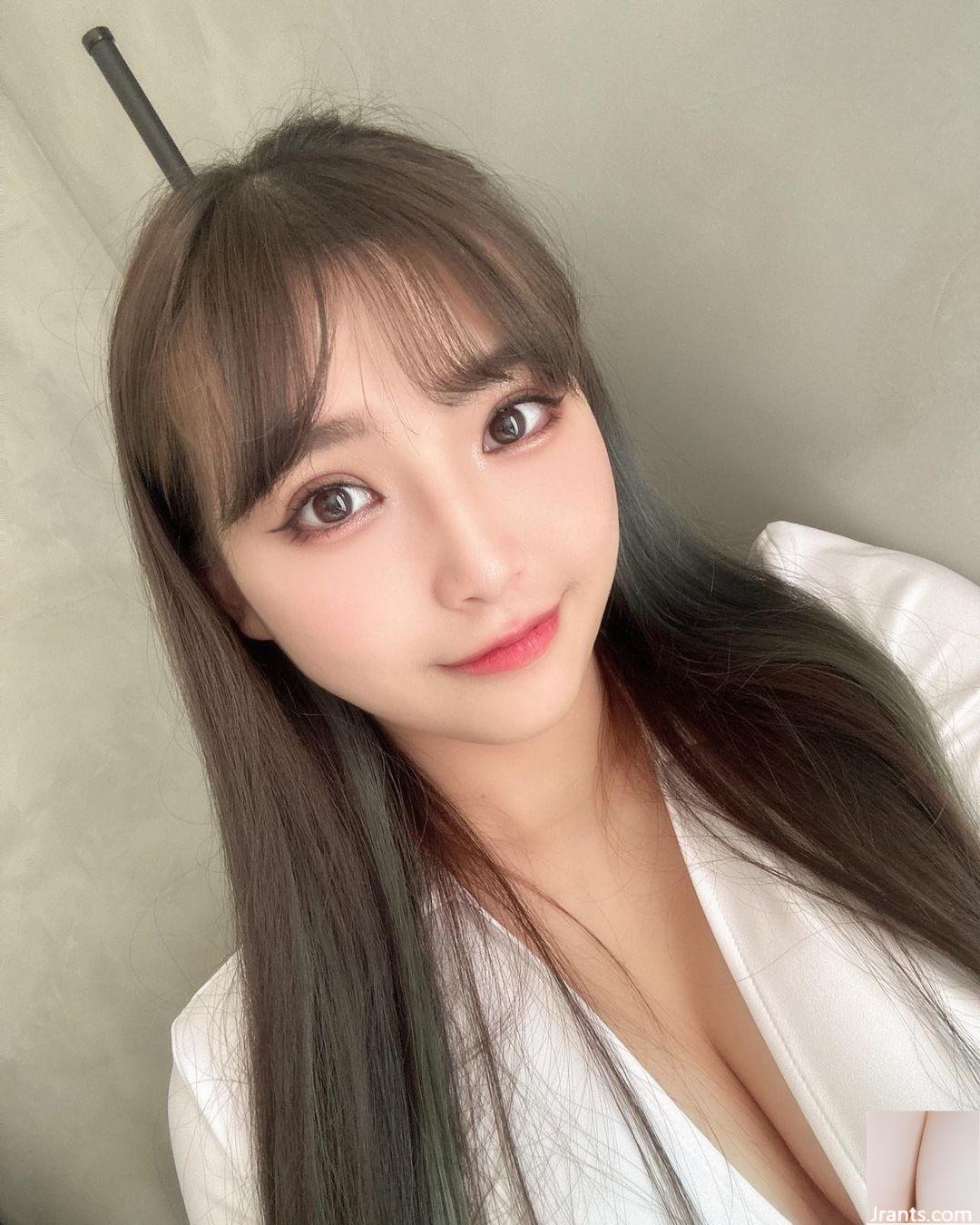 Làn da trắng như tuyết quyến rũ “Ha Geng” với bộ ngực dài và đẹp đến nao lòng (28P) - Ảnh 8