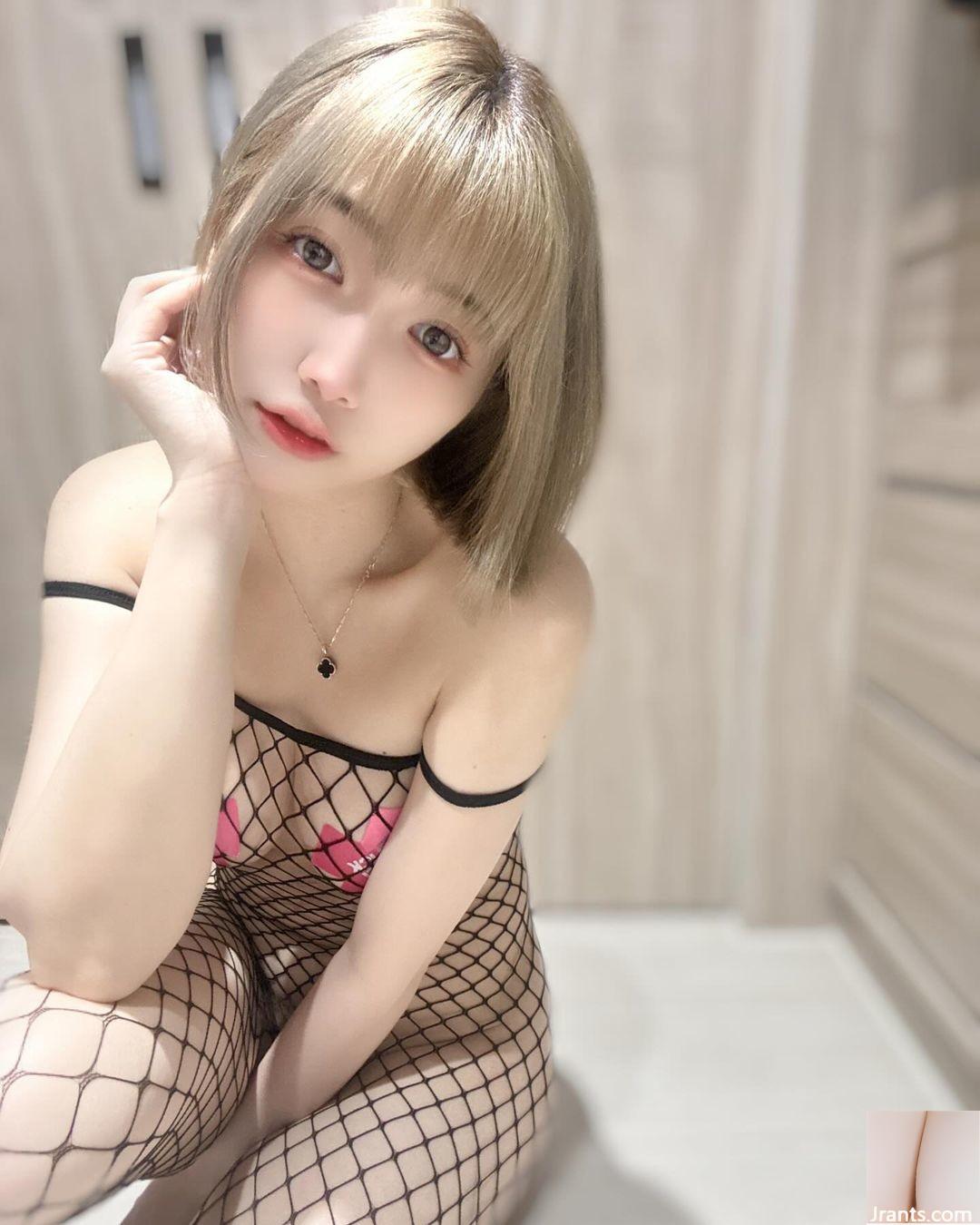 Gương mặt trẻ thơ Nhật Bản “An Maier” quyến rũ đến mức fan chửi bới (31P) - Ảnh 19