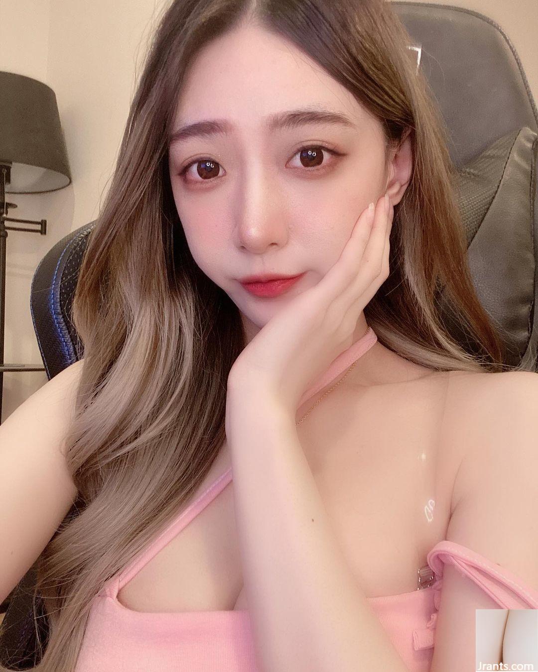 Cô gái ngực bự “Waiwai” có bộ ngực thấp và đầy cám dỗ, thực sự hoàn hảo (37P - Ảnh 10