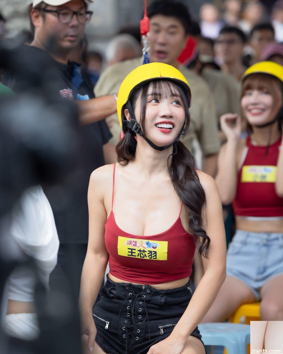 Vòng eo săn chắc của cô nàng ngực thất thường “Xiao Zhen” quá gợi cảm… – Vô tình rơi vào (27P) - Ảnh 27