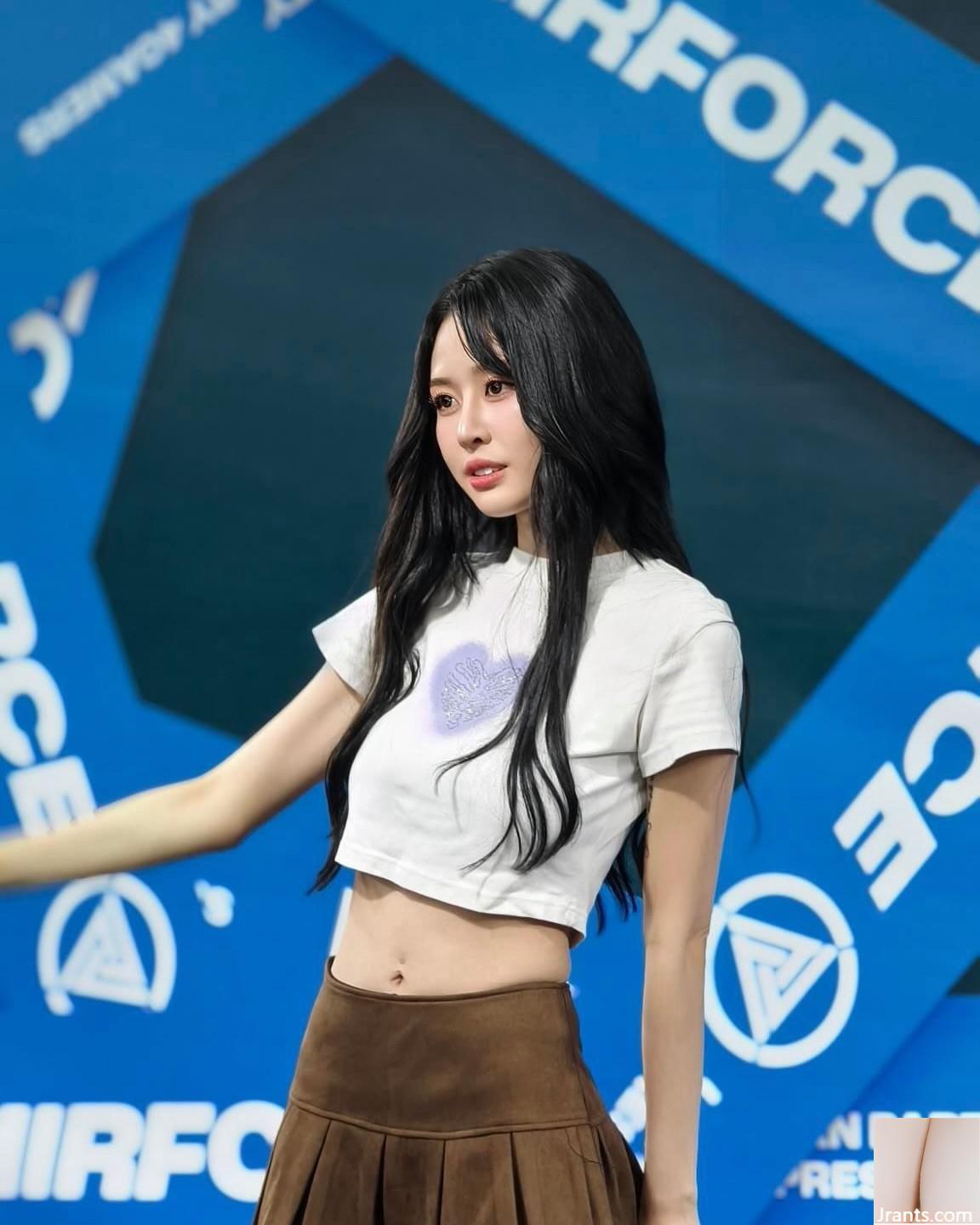 Người nổi tiếng Internet với bộ ngực khủng (1996.722) Ngoại hình đẹp đến mức cư dân mạng không khỏi khen ngợi (27P) - Ảnh 17