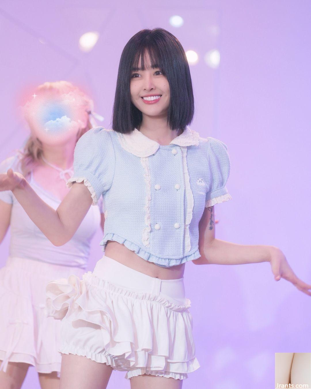 Người nổi tiếng Internet với bộ ngực khủng (1996.722) Ngoại hình đẹp đến mức cư dân mạng không khỏi khen ngợi (27P) - Ảnh 22