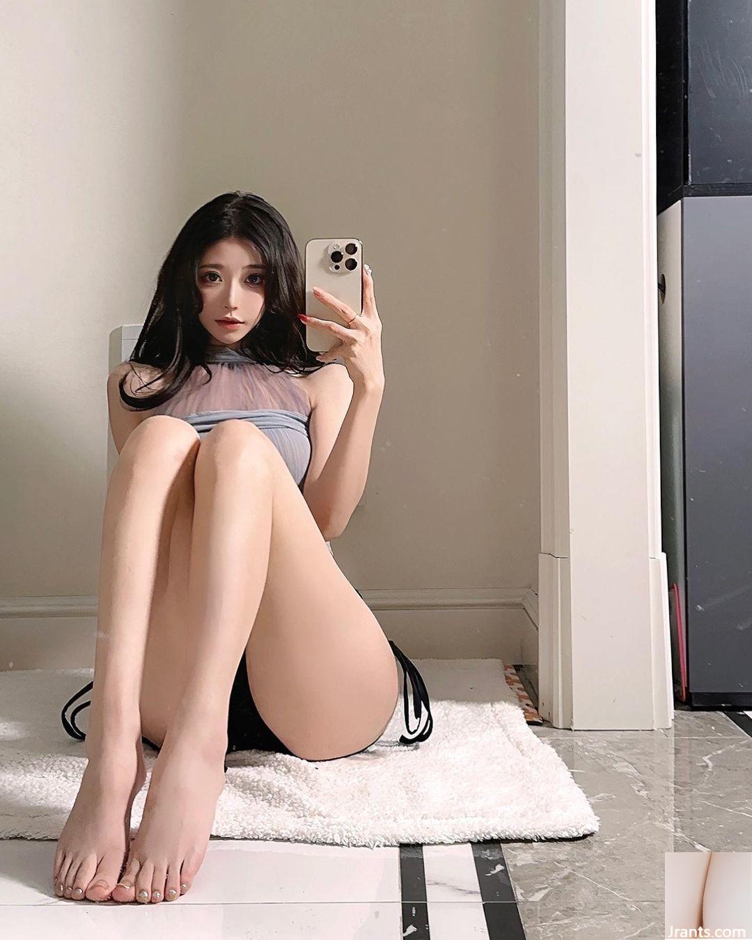 “Chen Nini” dễ thương và quyến rũ với dáng người đẹp và chữ V sâu, tất cả đều lộ ra ngoài (47P)