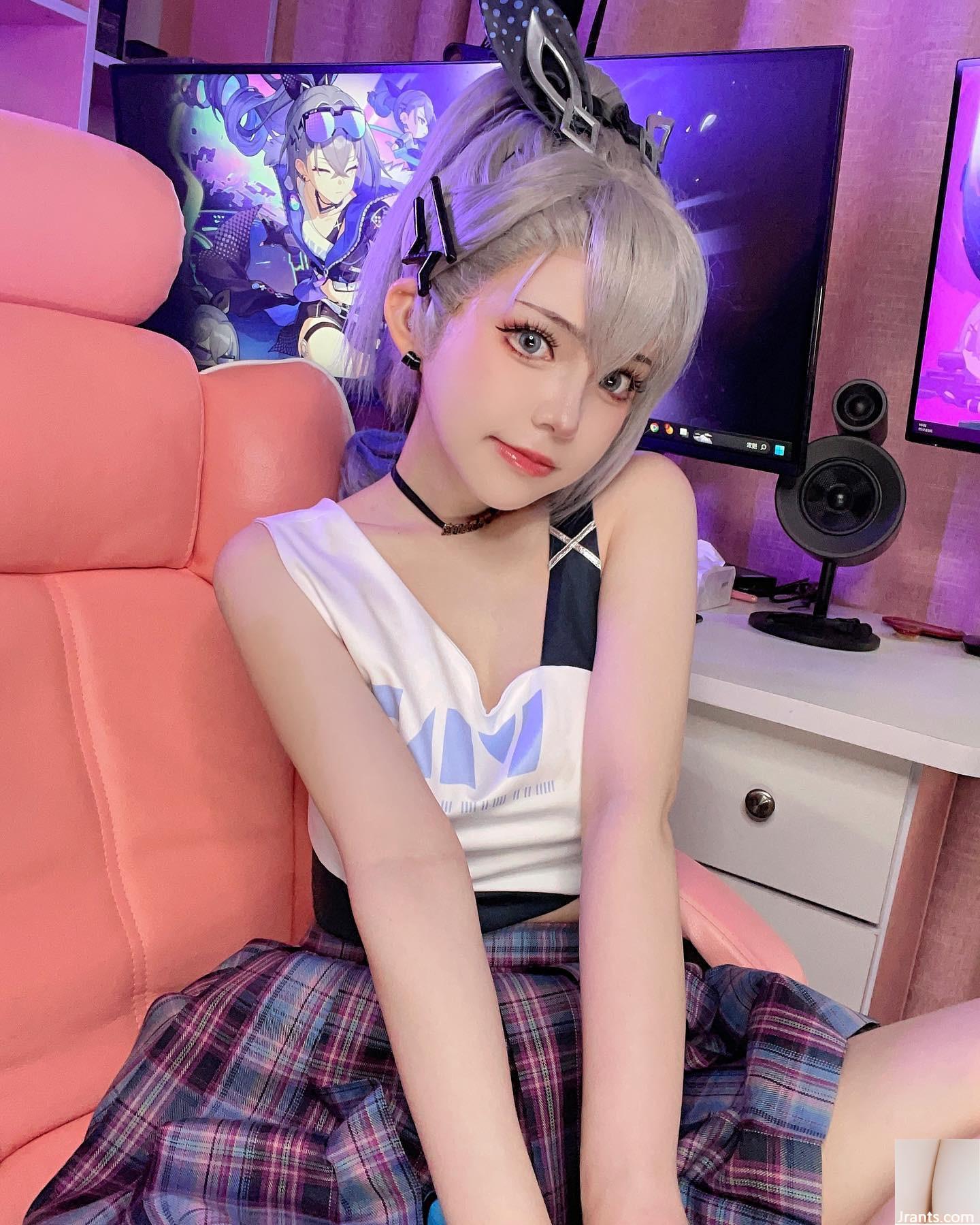 Ngoại hình của “Bạn cùng lớp 622” siêu bắt mắt nhưng khó kiểm soát là ngọt ngào hay gợi cảm (15P) - Ảnh 4