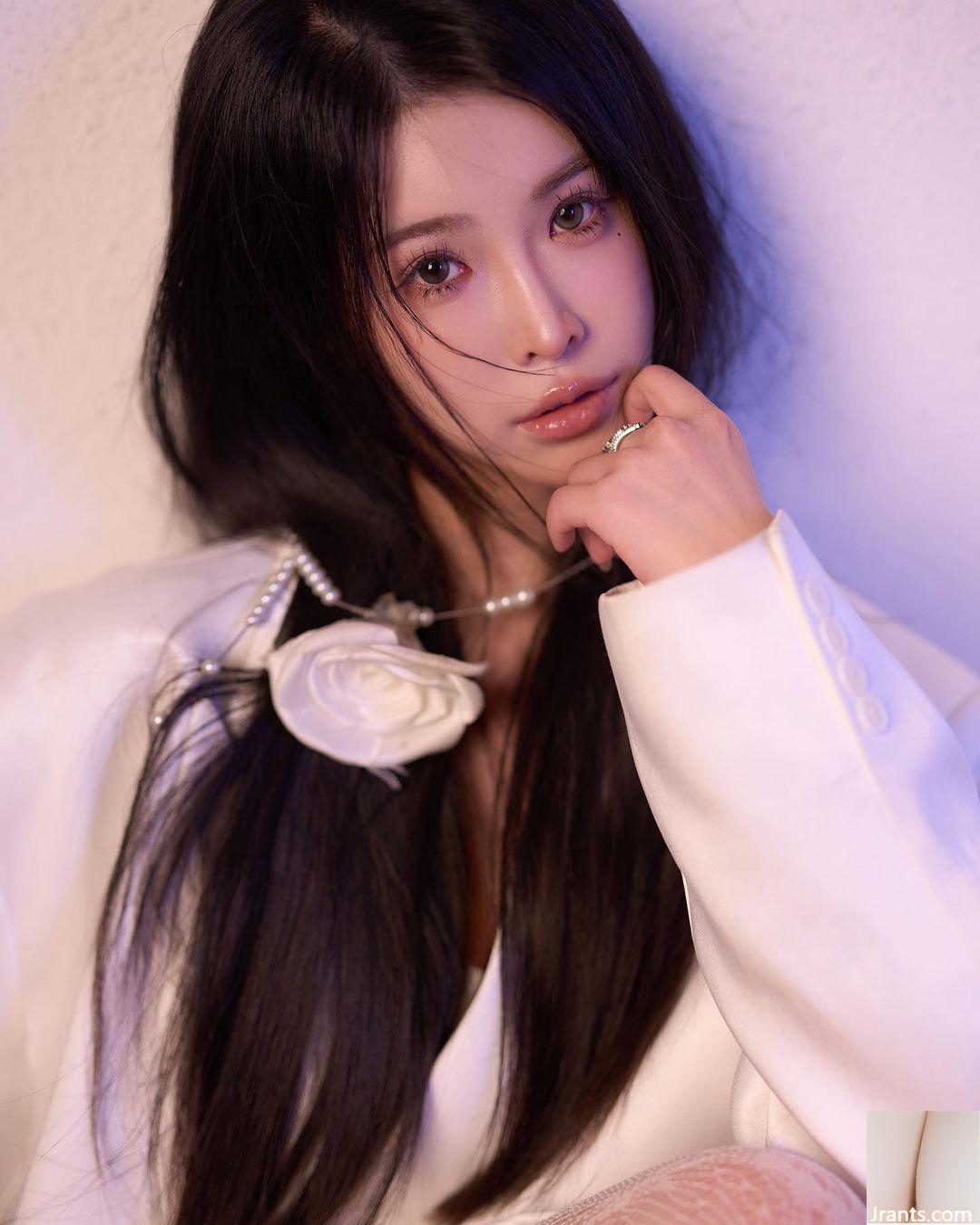 Thanh lịch và nóng bỏng! Rãnh sâu trắng như tuyết của “Li Xiangning Phoebe” siêu hấp dẫn (25P) - Ảnh 20