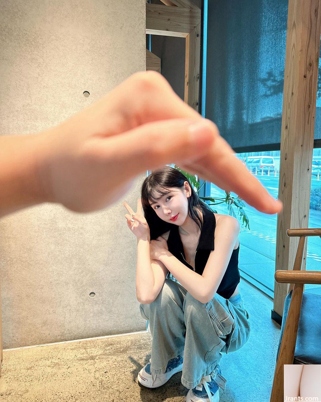 Vòng một gợn sóng và vòng eo săn chắc của cô gái ngực nóng tính “Rei” quá gợi cảm (29P) - Ảnh 23