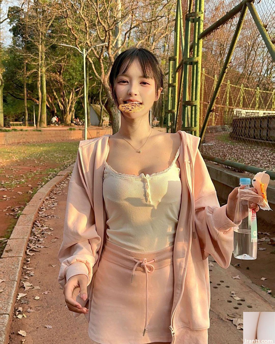 Ảnh trẻ trung xinh đẹp “youzi uuu” – Nhìn thôi là yêu em (41P) - Ảnh 34