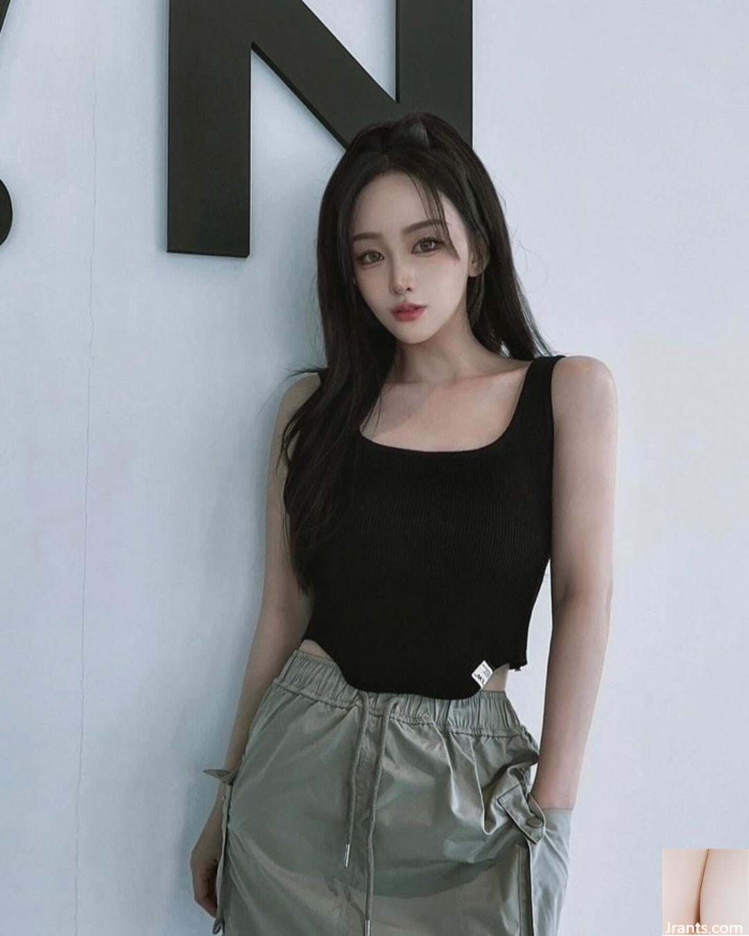 Khuôn mặt dễ thương với bộ ngực tuyết (yamichang.726″ Bạn gái nghịch ngợm tiết lộ đường sự nghiệp (18P) - Ảnh 3