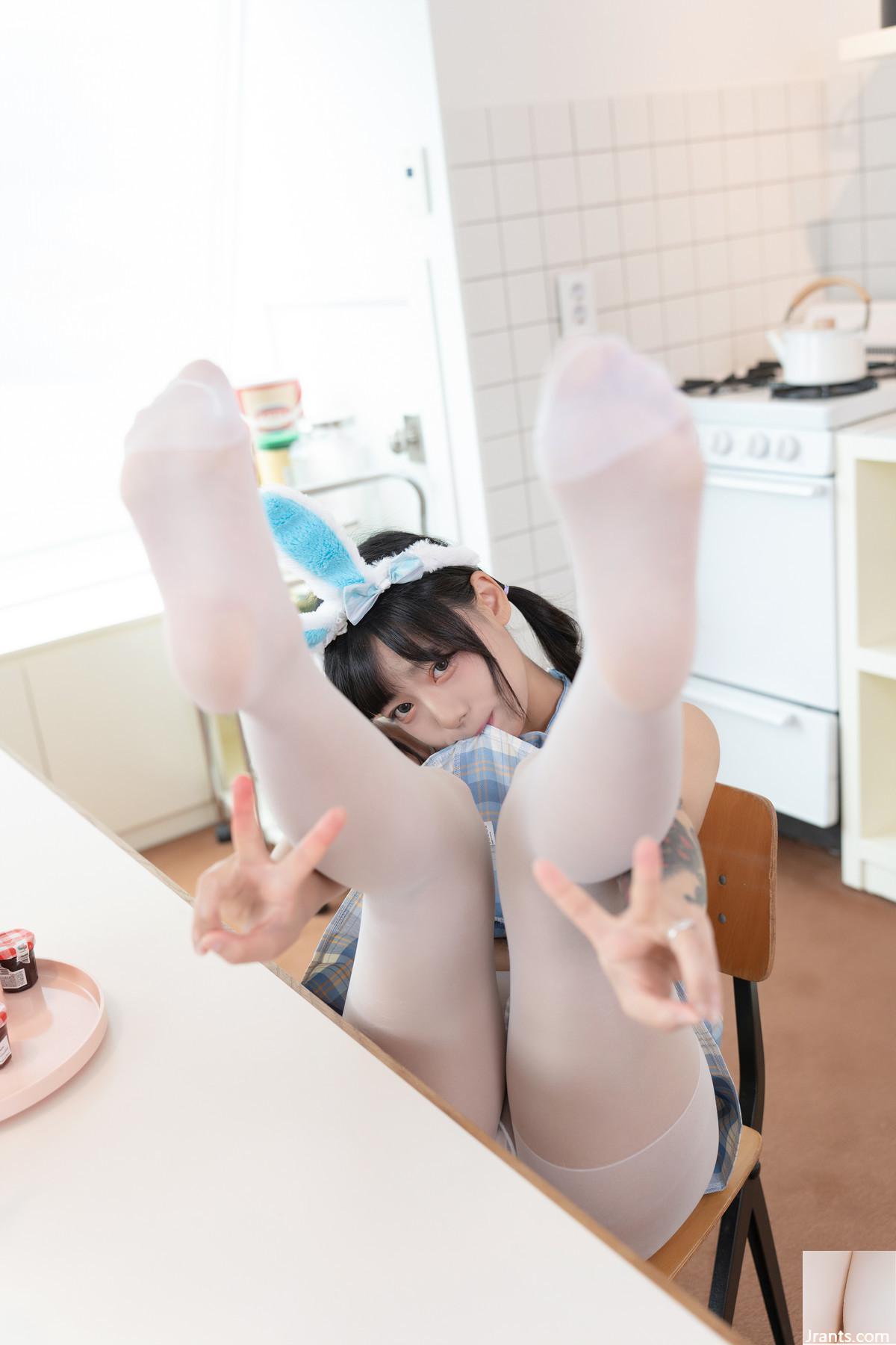 (Maruemon Ye Zaoyao) Thân hình nóng bỏng quyến rũ và không ngừng khoe đường cong kiêu hãnh (44P) - Ảnh 20