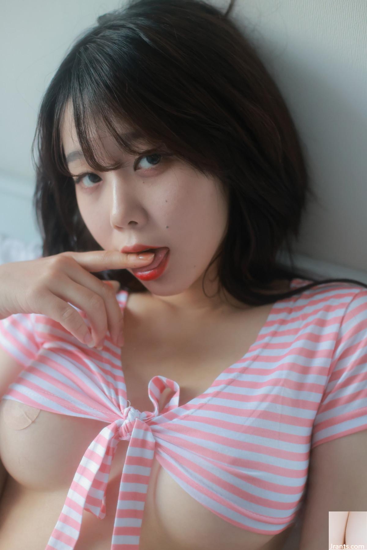 ZIA.Kwon type Liu O}) âm hộ đầy đặn và mềm mại, thân hình nóng bỏng và đầy đặn thật tuyệt vời (49P) - Ảnh 38