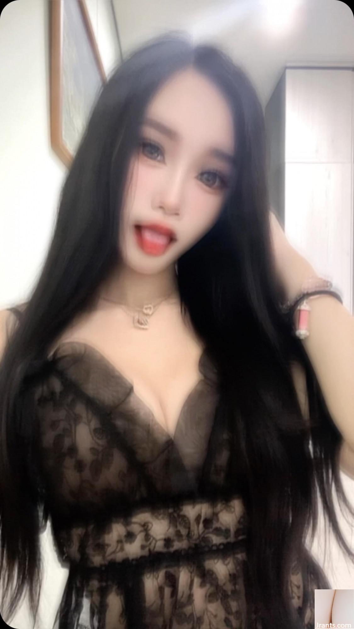 Hình ảnh “Jiuer·Jiue+” với khe ngực đầy đặn tôn lên vóc dáng trắng nõn và dịu dàng (21P) - Ảnh 11