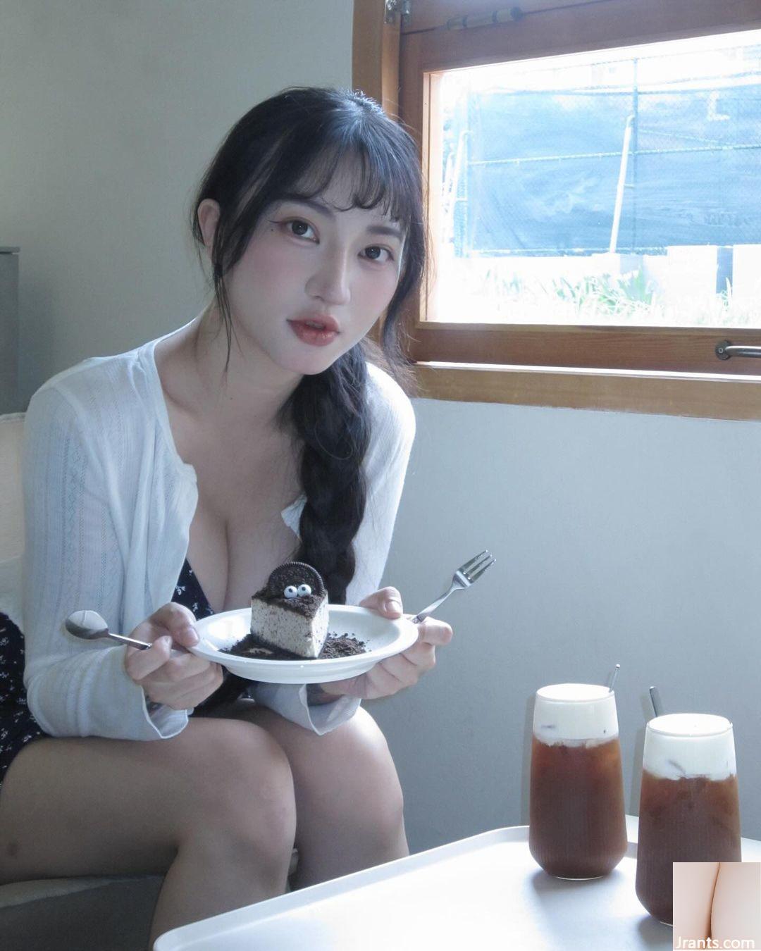 Vóc người thấp, ngực khủng “Huya” dáng người mảnh khảnh và đường cong quyến rũ (45P) - Ảnh 23