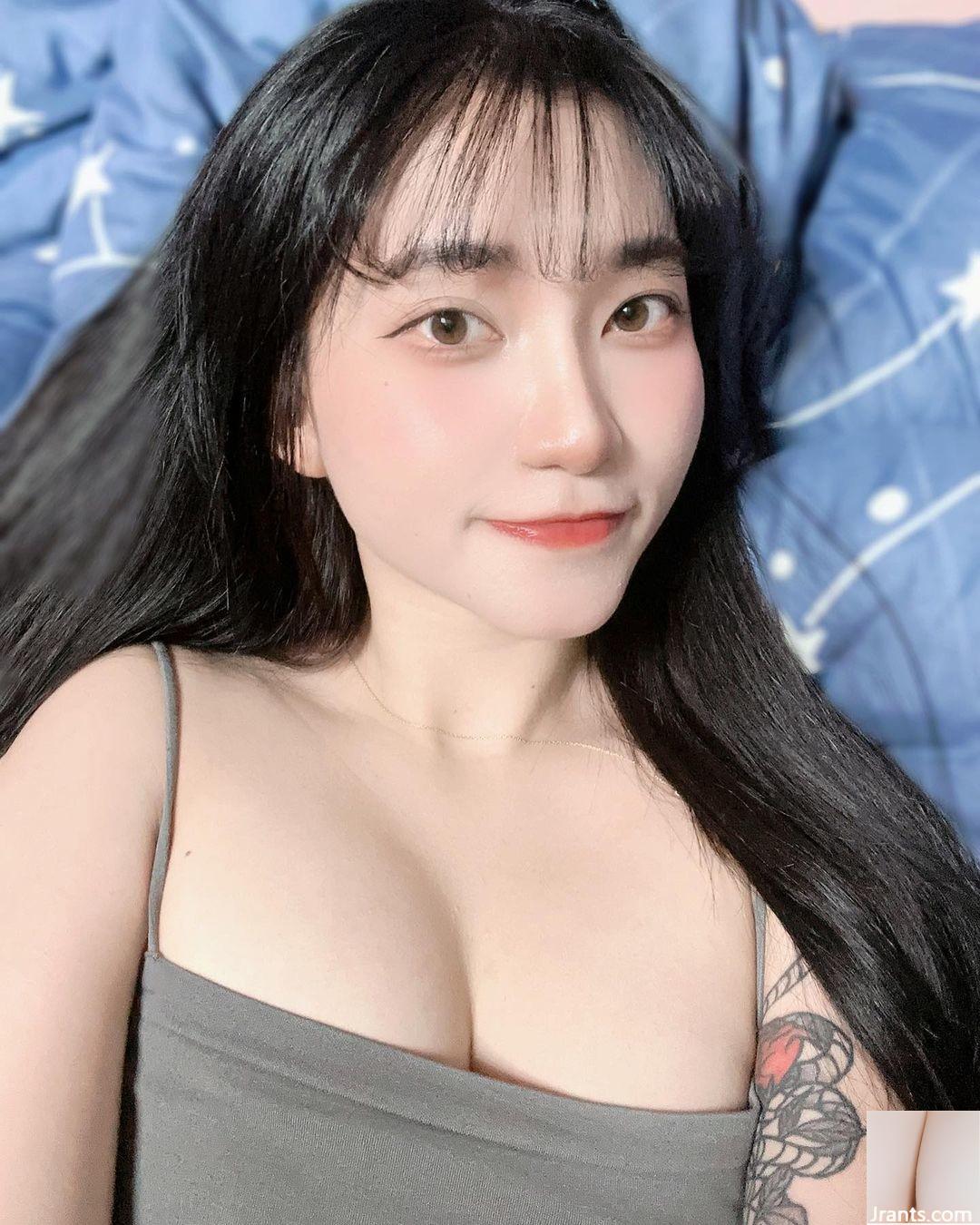 Vóc người thấp, ngực khủng “Huya” dáng người mảnh khảnh và đường cong quyến rũ (45P) - Ảnh 35