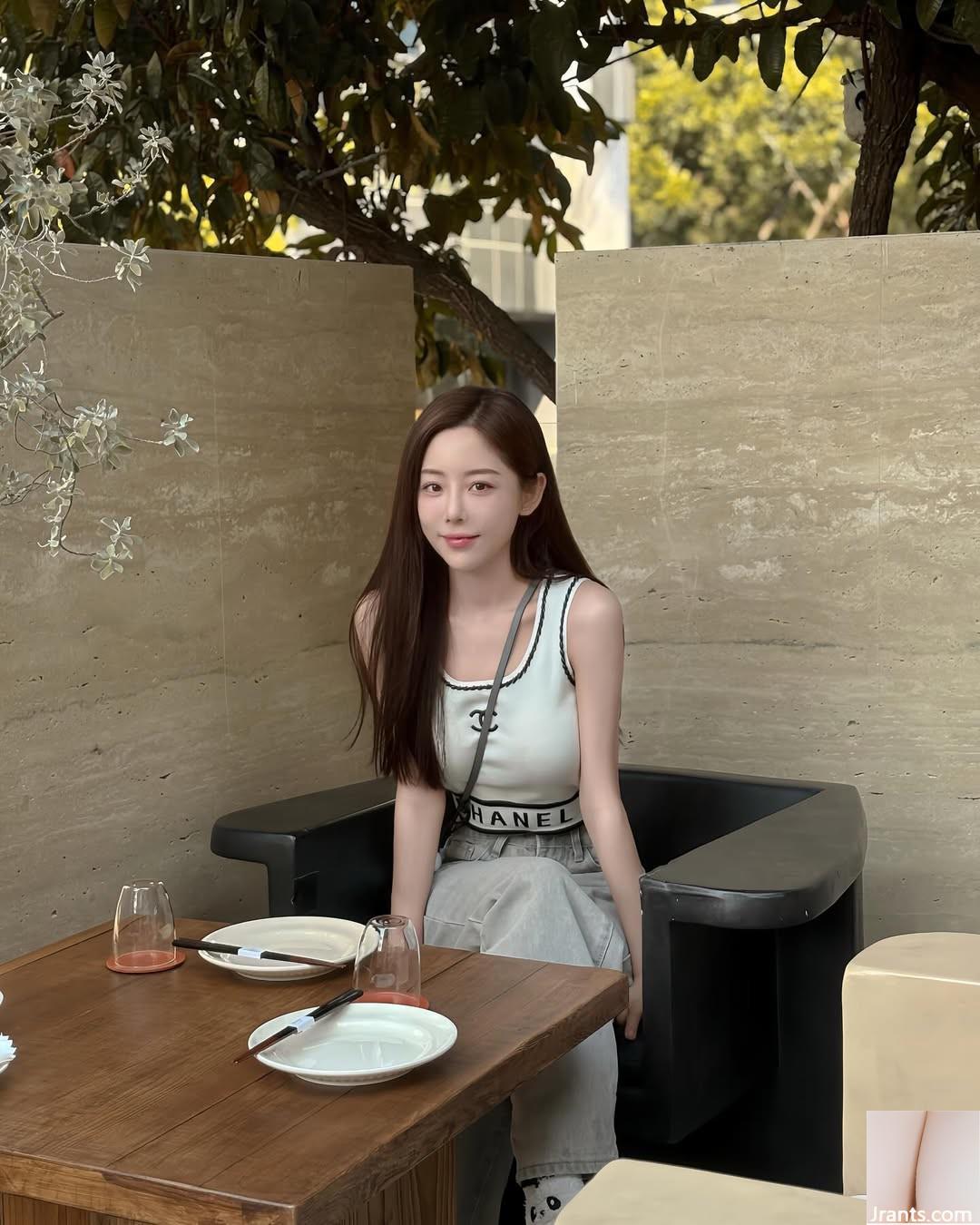 “Tutu 22” có vòng một nóng bỏng và dáng người duyên dáng không chê vào đâu được (10P) - Ảnh 4