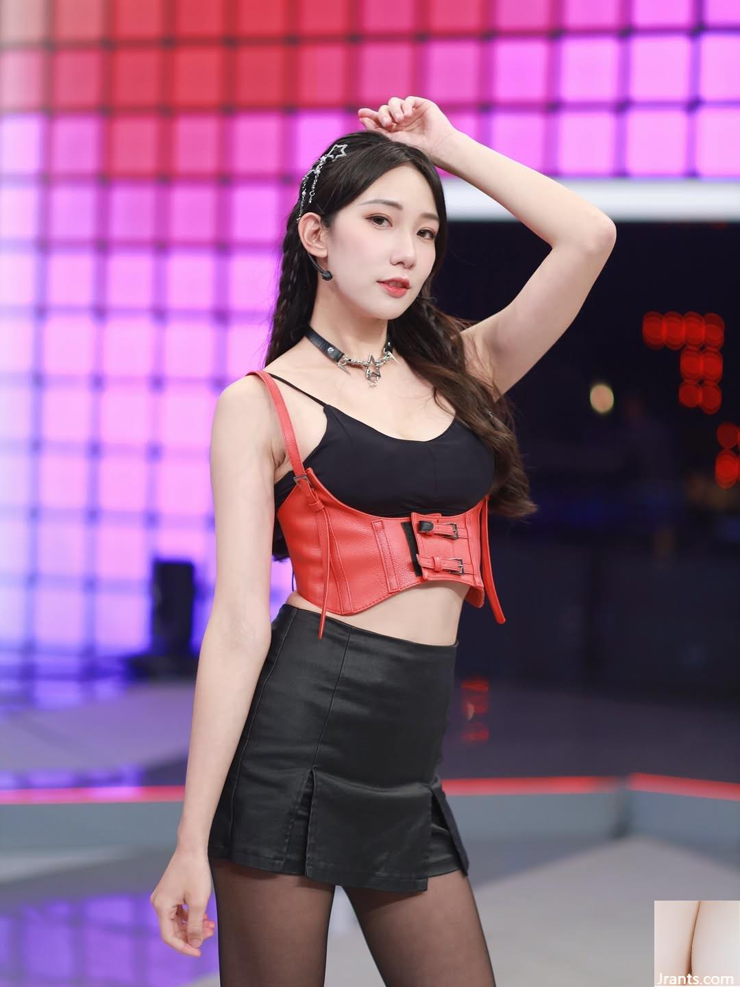 “Lemon” lộ thân hình trắng trẻo, dịu dàng, khoe vòng eo rắn nước thanh tú (10P) - Ảnh 3