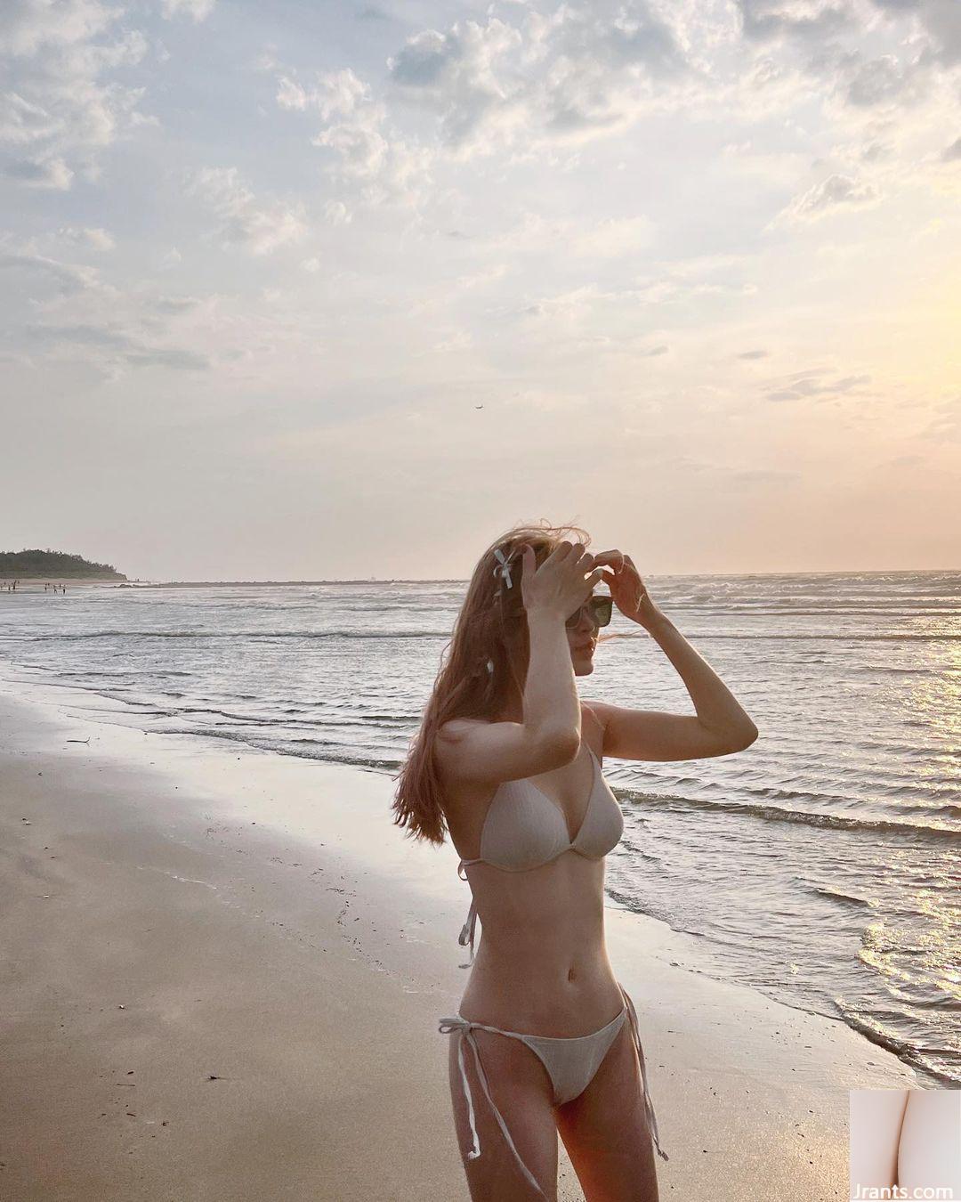 Người nổi tiếng nóng bỏng trên Internet “A Gong” Đường cong ngực bên hông của Hun Guo không thể cưỡng lại (17P) - Ảnh 12