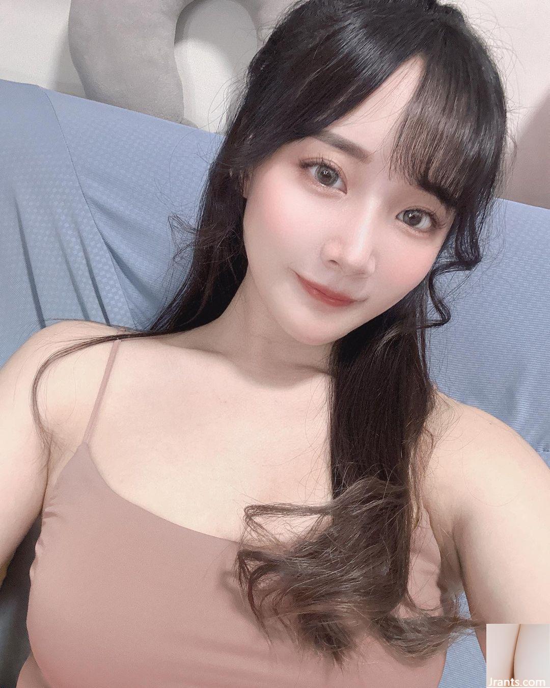 “Cô bé cầu lông” ngực khủng của Bo Qinggouyong vừa ngọt ngào vừa gợi cảm (27P) - Ảnh 15