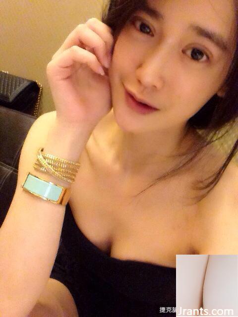 Ranie Yang, bà chủ chụp ảnh trực tuyến trong trang phục treo quần, dữ dằn, tròn trịa và bụ bẫm, hãy nhanh chóng xòe quần áo ra (69P) - Ảnh 15