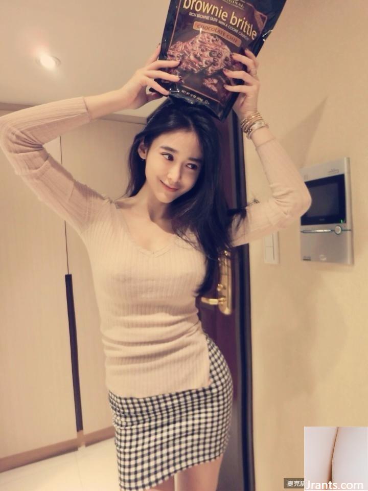 Ranie Yang, bà chủ chụp ảnh trực tuyến trong trang phục treo quần, dữ dằn, tròn trịa và bụ bẫm, hãy nhanh chóng xòe quần áo ra (69P) - Ảnh 3