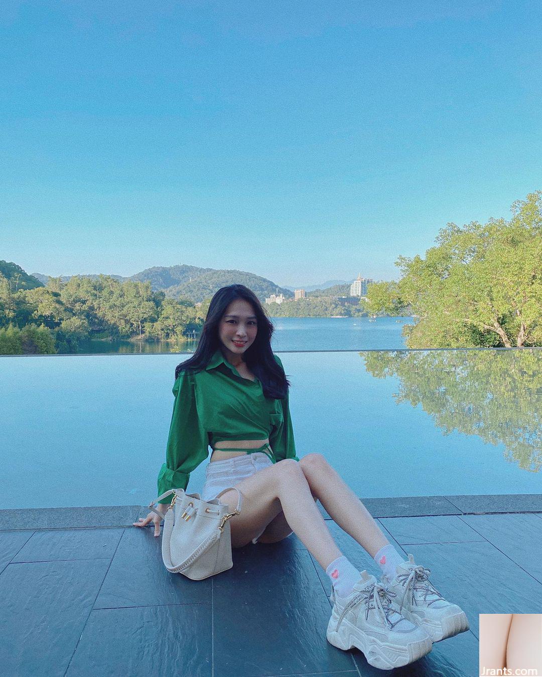 Cô gái nhà họ Zheng “Xie Guo” có đường cong gợi cảm, hấp dẫn người xem (25P) - Ảnh 13