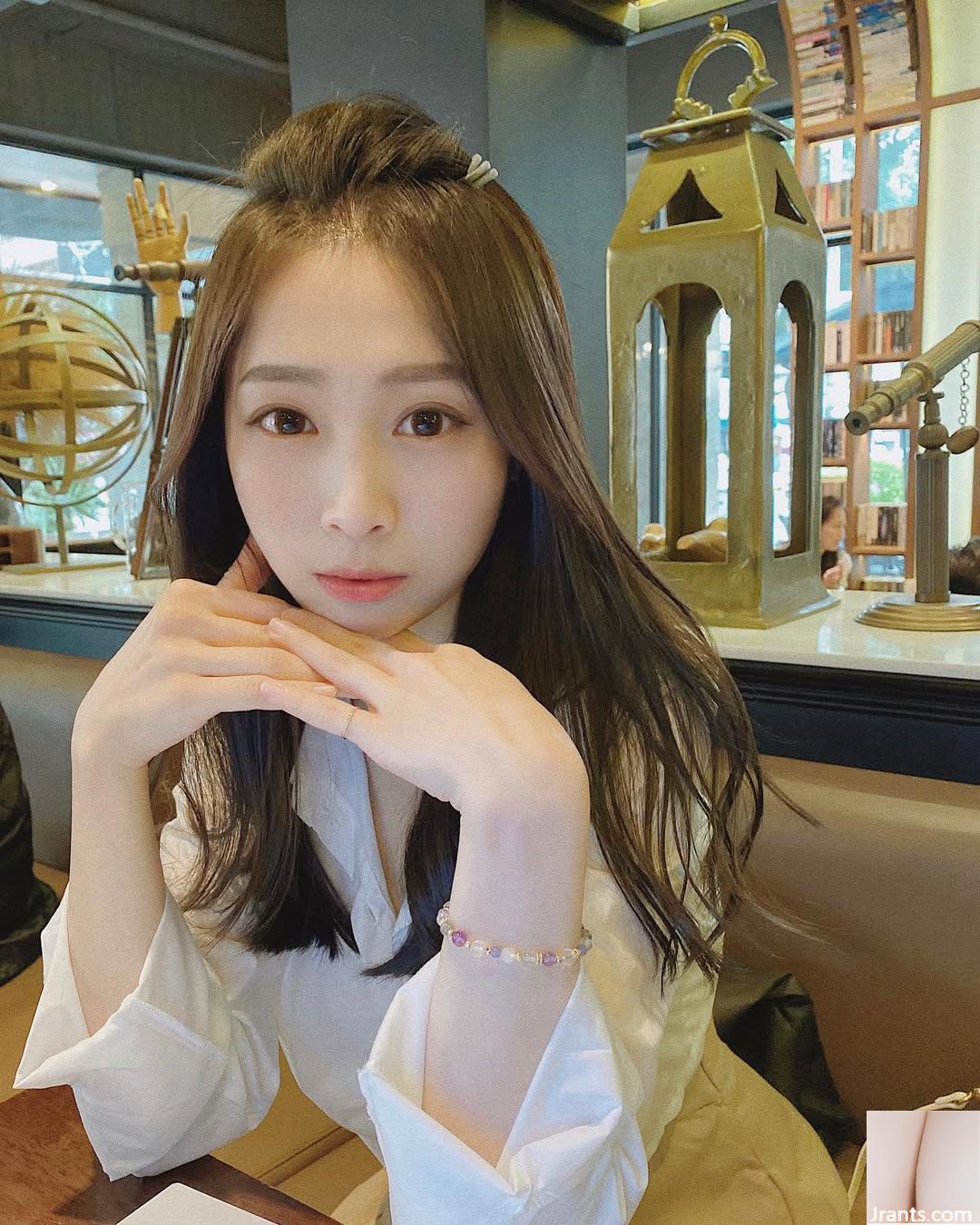 Cô gái nhà họ Zheng “Xie Guo” có đường cong gợi cảm, hấp dẫn người xem (25P) - Ảnh 14