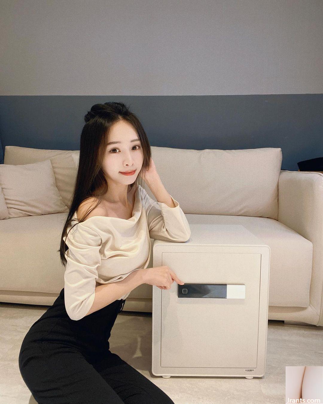 Cô gái nhà họ Zheng “Xie Guo” có đường cong gợi cảm, hấp dẫn người xem (25P) - Ảnh 21