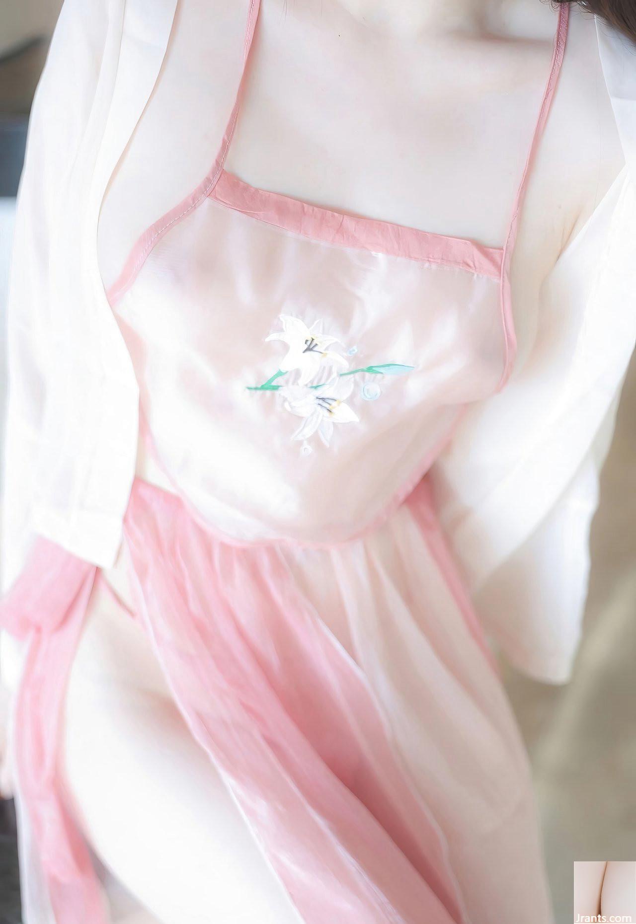 Phần bụng gợi cảm của Lin Youyou, làn da trắng nõn nà, cặp mông đẹp, bộ đồ làm đẹp (15P) - Ảnh 15