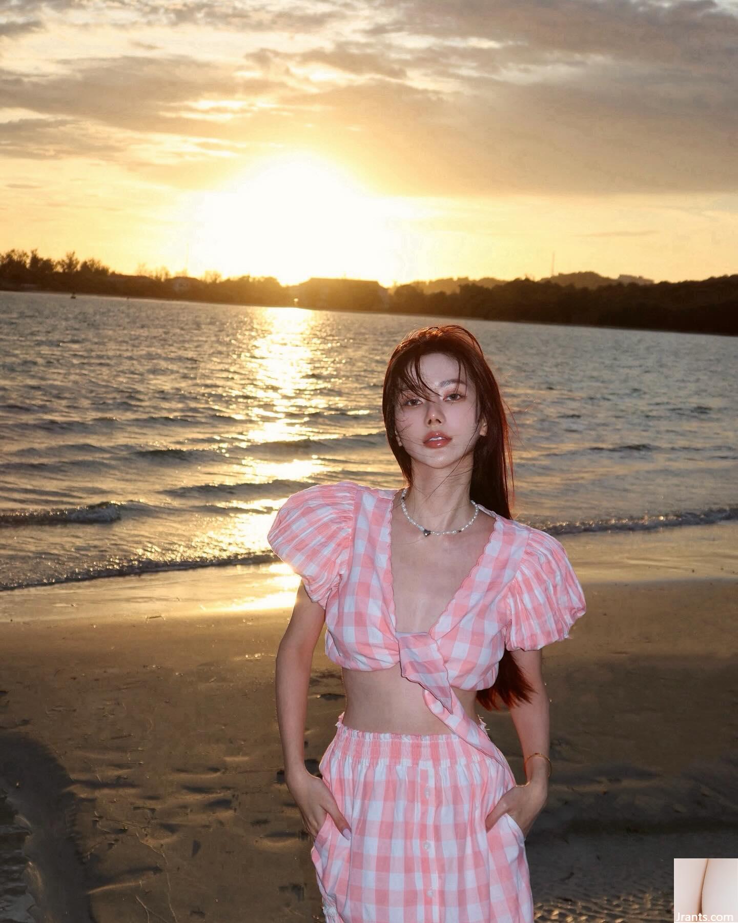 Bộ ngực đẹp “Yang Yuxian”, hình ảnh bắt mắt gợi cảm đến khó cưỡng (25P) - Ảnh 13