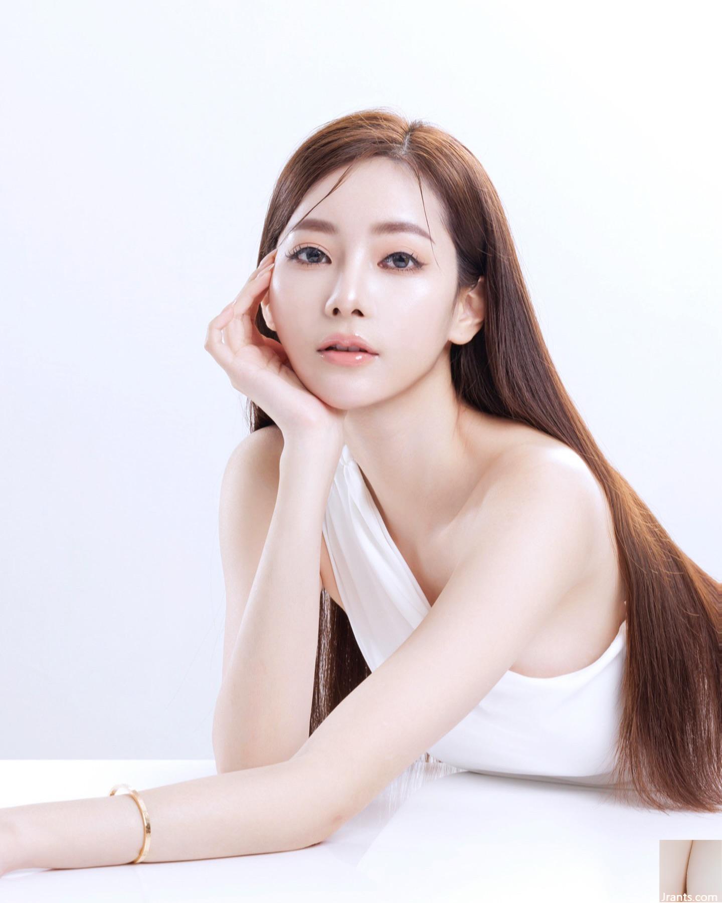 Bộ ngực đẹp “Yang Yuxian”, hình ảnh bắt mắt gợi cảm đến khó cưỡng (25P) - Ảnh 23