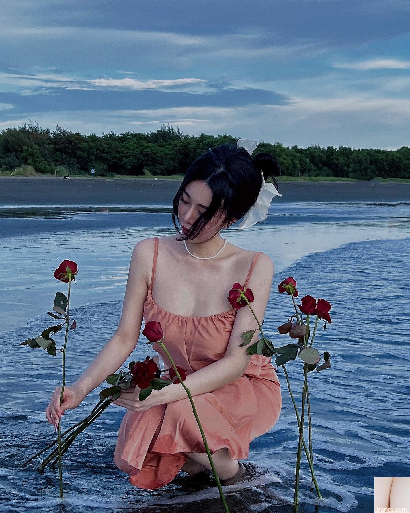 “Katie Katie” ngực khủng với bộ ngực hơi lộ ra có dáng người trắng nõn và dịu dàng. Góc nhìn hút hồn (30P) - Ảnh 11