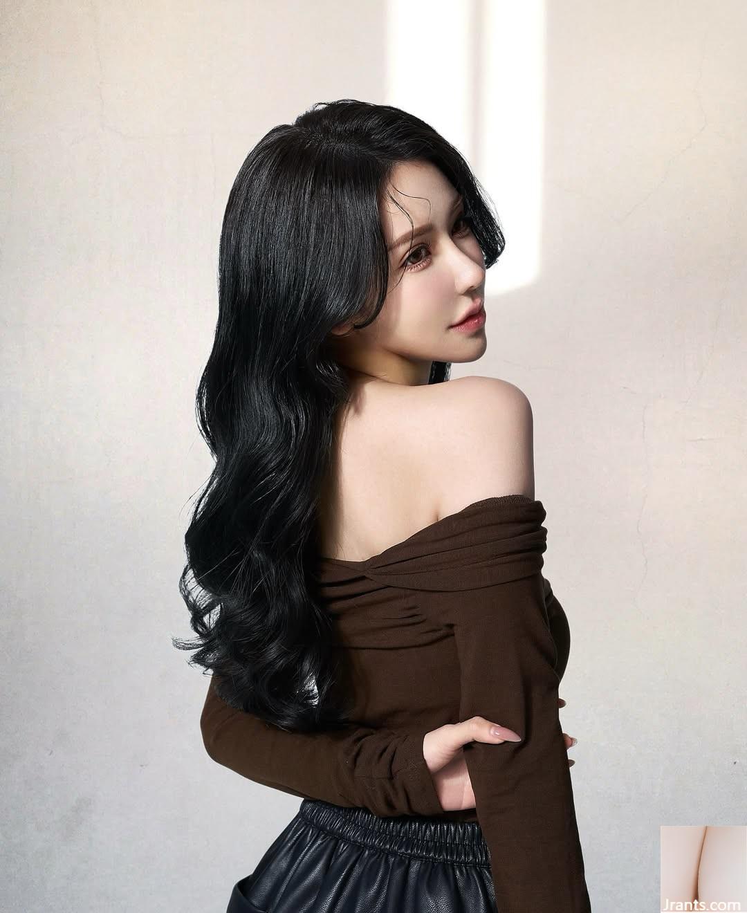 Đường cong gợi cảm của “Clara” không thể cưỡng lại sức hút của cô (10P) - Ảnh 4