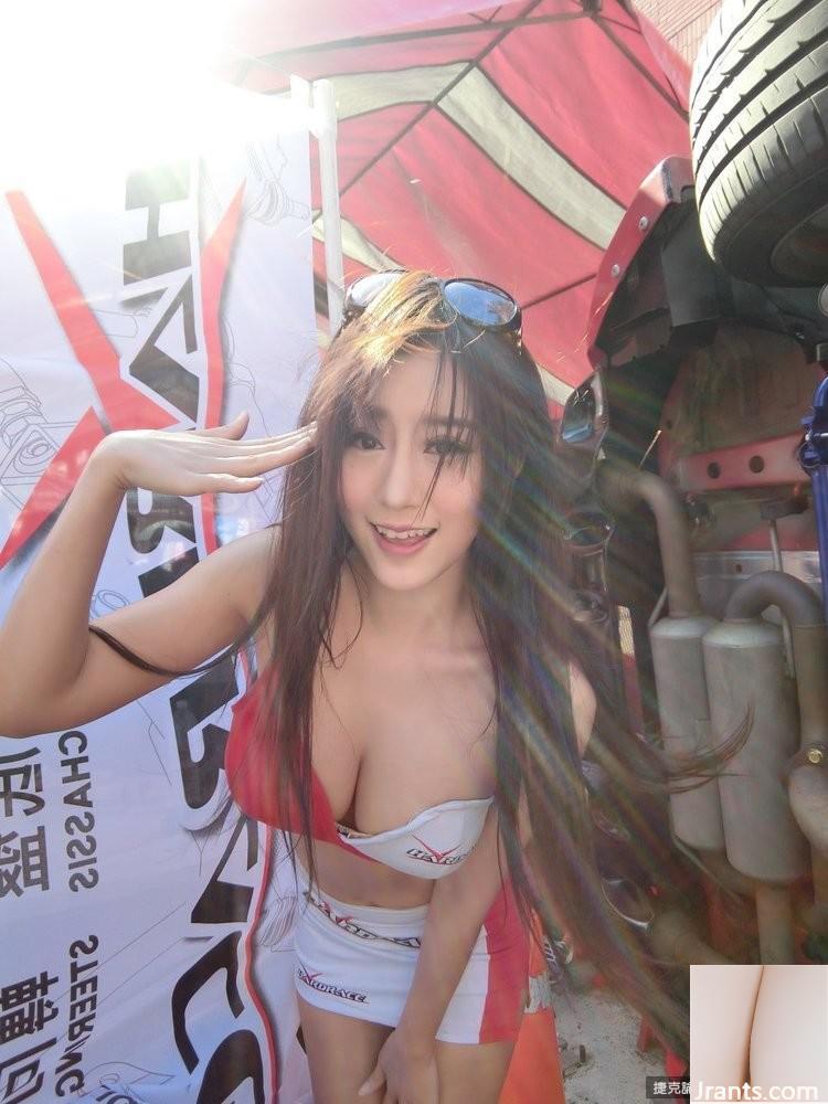 Đường sự nghiệp siêu hôi! Bộ ngực khủng gợi cảm của hot girl Della khiến người ta không thể kiềm chế khi gặp khách hàng (15P) - Ảnh 11