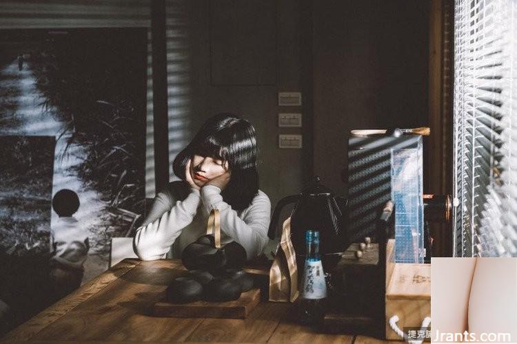 Cô gái xinh đẹp Li Youyou có thân hình nóng bỏng và chiếc thắt lưng gợi cảm, bộ ngực lộ ra và đường sự nghiệp mạnh mẽ khiến người ta chảy nước dãi mũi (13P) - Ảnh 11